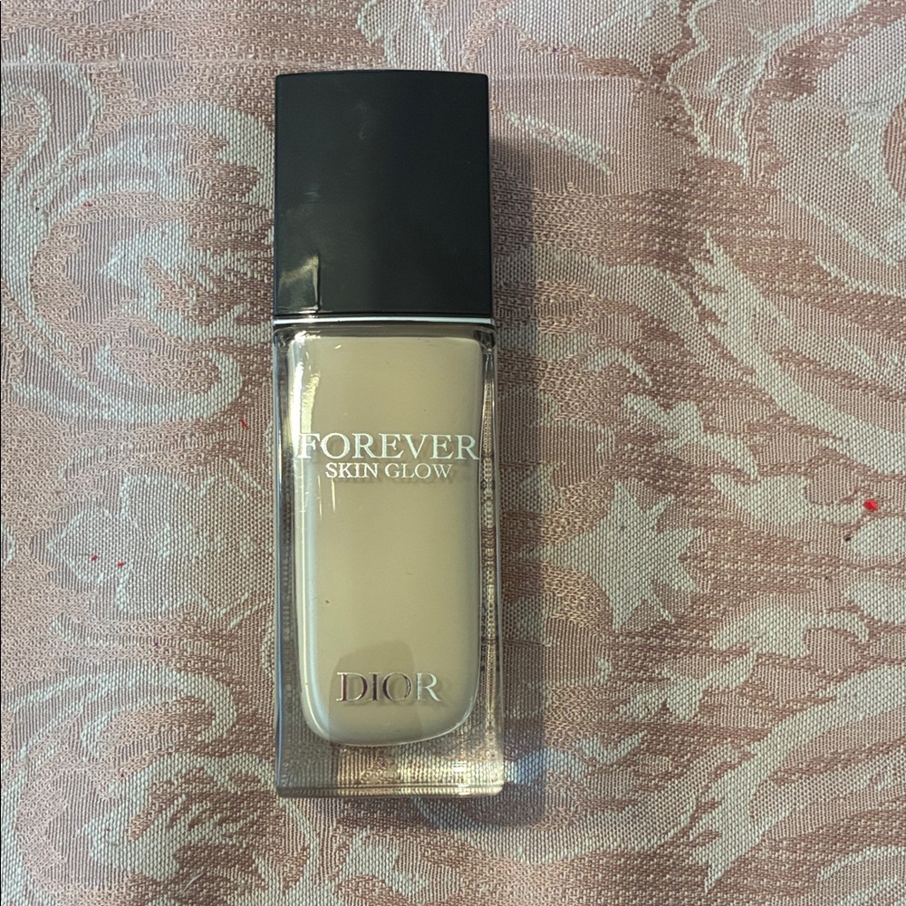 Dior Forever Skin Glow Foundation - 0CR new without box